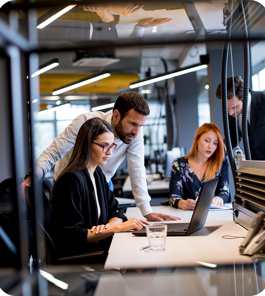 group-young-business-people-modern-office (2)